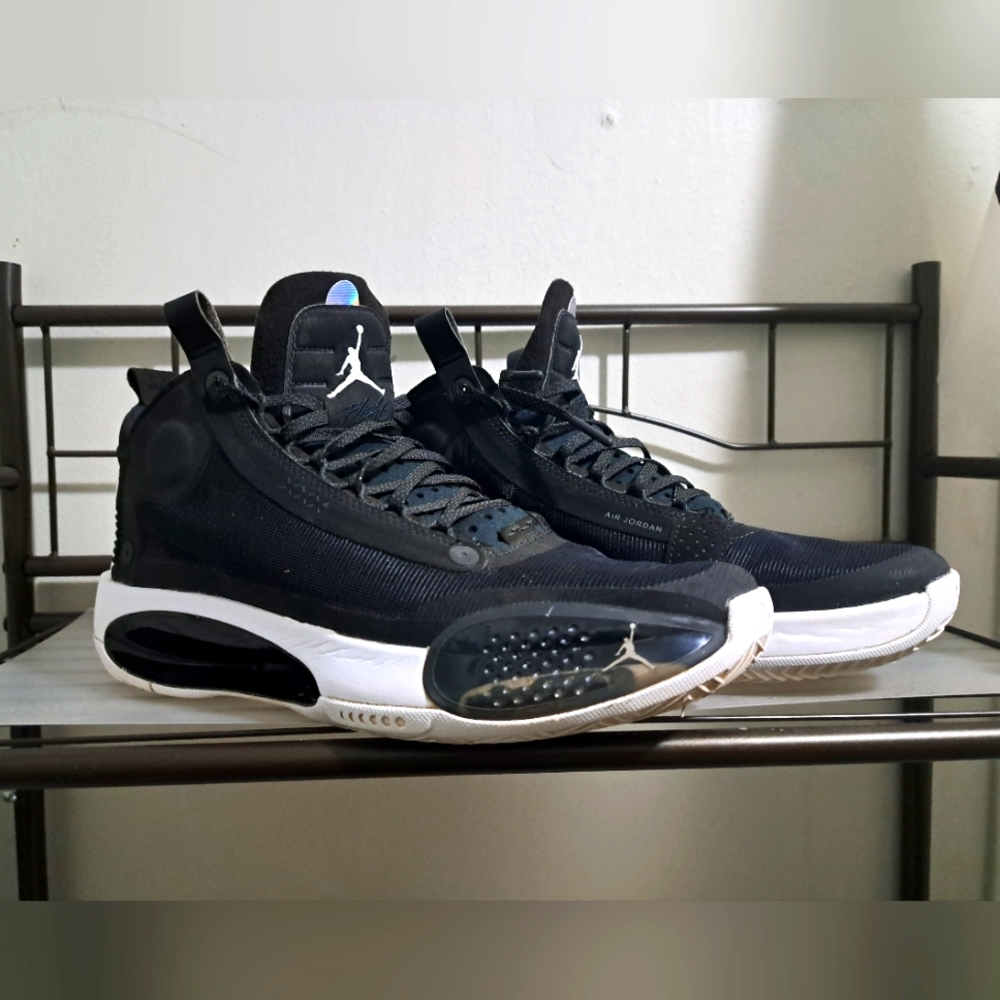 Air Jordan XXXIV (34) - Black/White - Sz 10.5